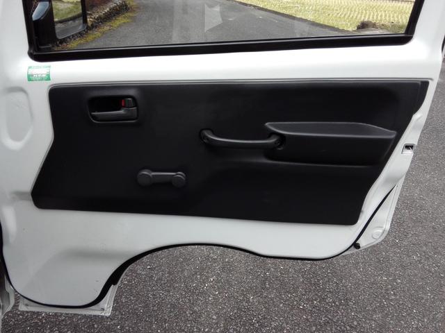 キャリイトラック ＫＣエアコン・パワステ農繁仕様　４ＷＤ　５速ミッション　エアコン　パワステ　三方開　走行１０３０００ｍ　タイミングチェーン　車検９年１２月　内外装クリーニング済（41枚目）