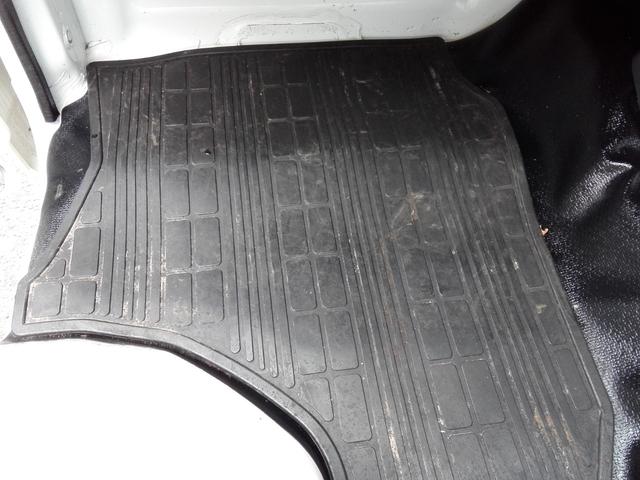 キャリイトラック ＫＣエアコン・パワステ農繁仕様　４ＷＤ　５速ミッション　エアコン　パワステ　三方開　走行１０３０００ｍ　タイミングチェーン　車検９年１２月　内外装クリーニング済（47枚目）