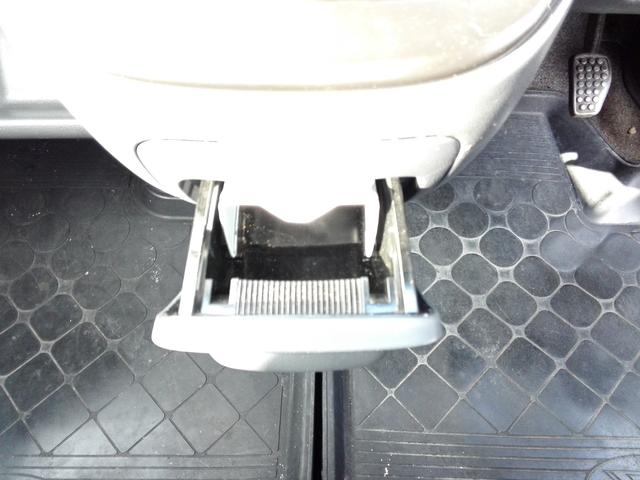 ハイゼットカーゴ クルーズ 4WD ハイルーフ オートマ パワステ エアコン 両側スライドドア Wエアバック 前後パワーウィンドウ 走行127150km タイミングチェーン 内外装クリーニング済 車検8年6月(29枚目)