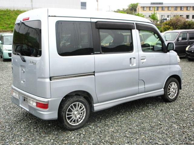 アトレーワゴン カスタムターボＲ　／ナビ／Ｂｌｕｅｔｏｏｔｈ／フルセグＴＶ・ＤＶＤ再生／両側スライド・ドア／４ＷＤ／アルミホイール／ＨＩＤライト／盗難防止／キーレス／電格ミラー（8枚目）