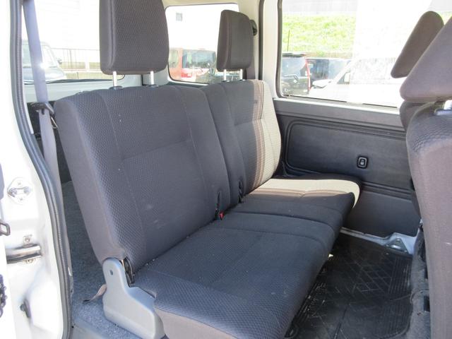 ハイゼットカーゴ クルーズターボ55thアニバサリゴールドエディション /キーレス/パワーウィンドウ/エアコン/パワステ/ナビ/TV/両側スライド・ドア/ETC/タイミングチェーン/車検整備付き(13枚目)