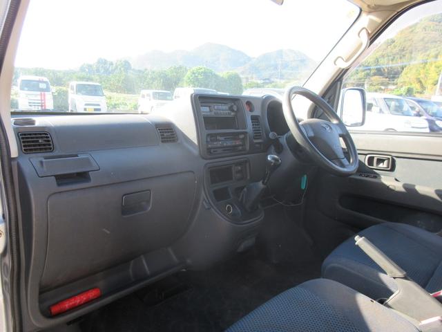 ハイゼットカーゴ クルーズ　・ハイルーフ／パワーウィンドウ／エアコン／パワステ／集中ドアロック／両側スライド・ドア／ＣＤデッキ／電格ミラー／タイミングチェーン（8枚目）