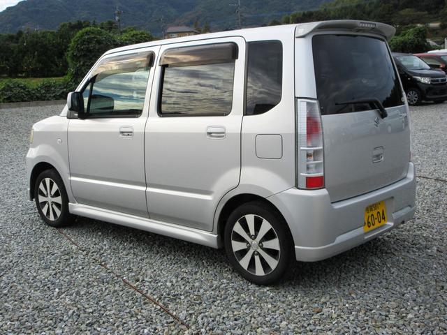 【長持ち安心パック】　新品の国産バッテリー・外ベルト・ワイパーゴム、エンジンオイルを交換して納車致します。安心して長く乗っていただくために、お勧めいたします。