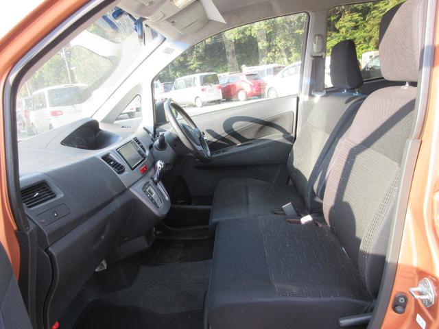 ムーヴ カスタム　Ｇ　／ナビ／フルセグＴＶ・ＤＶＤ再生／バックカメラ／スマートキー／プッシュスタート／アイドリングストップ／アルミホイール／ＨＩＤライト／盗難防止／ＥＴＣ（12枚目）