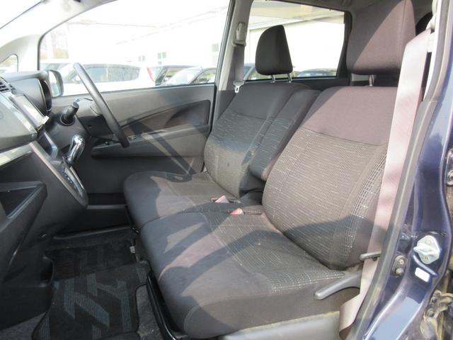 ステラ カスタムＲ　スマートアシスト　／ナビ／Ｂｌｕｅｔｏｏｔｈ／フルセグＴＶ・ＤＶＤ再生／スマートキー／プッシュスタート／アイドリングストップ／レーダーブレーキサポート／横滑り防止装置（11枚目）