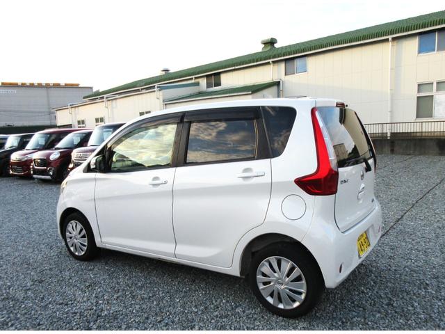 車両装備品のキーレス・パワーウィンド・オーディオなどの装備品はサービス品・消耗品にあたりますので保証の対象外です。現地で現車を確認の際に作動確認をお願いします。