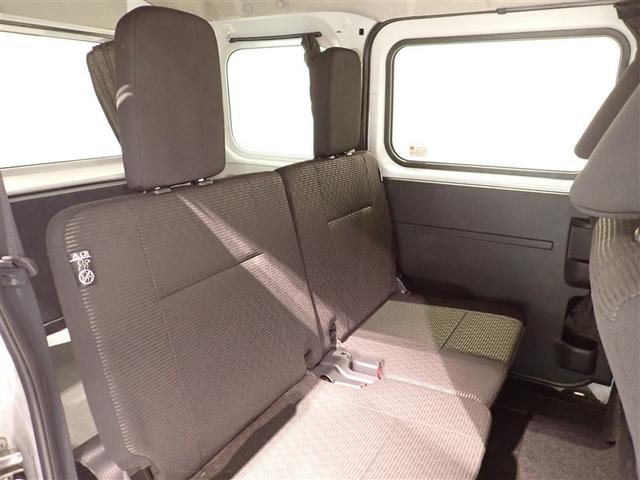 ピクシスバン クルーズターボ　インテリキー　ＥＳＣ　ＤＶＤ　ＥＴＣ　記録簿　エアコン　パワステ　メモリーナビ　パワーウインドウ　キーレス　盗難防止装置　エアバッグ　地デジＴＶ　踏み間違い防止装置（11枚目）