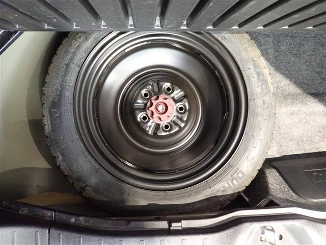 ヴォクシー ZS 煌 地上デジタル TSS 両側パワードア アイドリングストップ車 パワーウィンド 横滑防止 1オーナ DVD可 盗難防止装置 スマートエントリー Bカメラ LEDヘッドライト メモリーナビ 3列シート(10枚目)