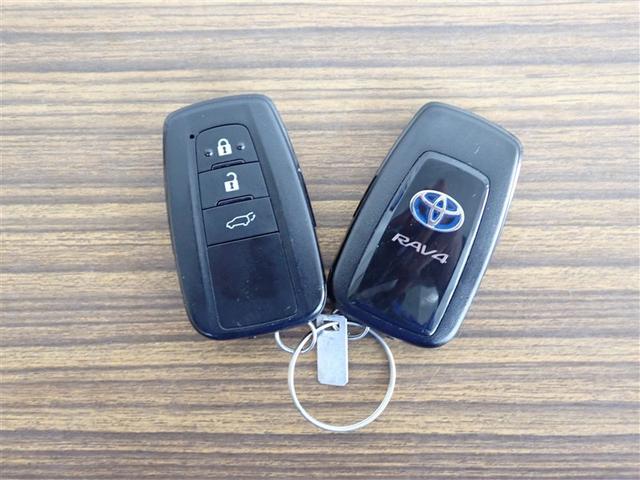 ＲＡＶ４ ハイブリッドＧ　衝突被害軽減装置　テレビ　ワンオーナ－　バックモニター　整備記録簿　地デジＴＶ　ＬＥＤヘッドライト　スマキー　電動シ－ト　ＡＷＤ　パワステ　横滑り防止装置　クルコン　ＡＡＣ　カーテンエアバック　ＡＷ（29枚目）