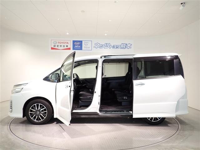 ヴォクシー ＺＳ　煌　地上デジタル　両側パワードア　アイドリングストップ車　パワーウィンド　横滑防止　整備記録簿　ＤＶＤ可　盗難防止装置　スマートエントリー　Ｂカメラ　ＬＥＤヘッドライト　メモリーナビ　３列シート　ＥＴＣ（4枚目）