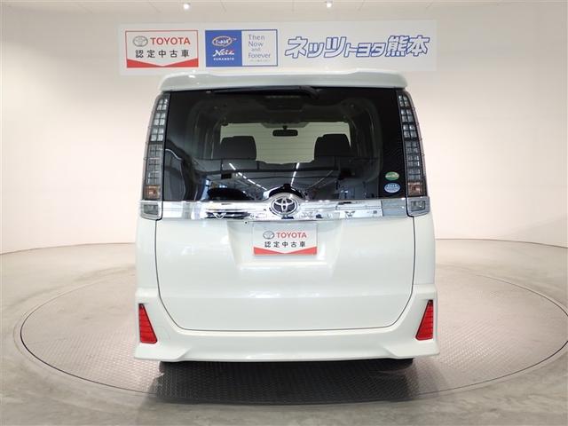 ヴォクシー ＺＳ　煌　地上デジタル　両側パワードア　アイドリングストップ車　パワーウィンド　横滑防止　整備記録簿　ＤＶＤ可　盗難防止装置　スマートエントリー　Ｂカメラ　ＬＥＤヘッドライト　メモリーナビ　３列シート　ＥＴＣ（6枚目）
