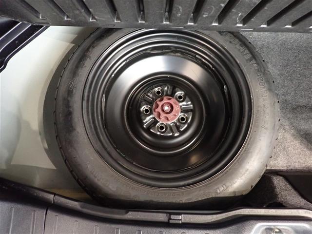 ヴォクシー ＺＳ　煌　地上デジタル　両側パワードア　アイドリングストップ車　パワーウィンド　横滑防止　整備記録簿　ＤＶＤ可　盗難防止装置　スマートエントリー　Ｂカメラ　ＬＥＤヘッドライト　メモリーナビ　３列シート　ＥＴＣ（10枚目）