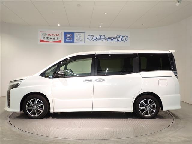ヴォクシー ＺＳ　煌　地上デジタル　ＴＳＳ　両側パワードア　アイドリングストップ車　パワーウィンド　横滑防止　整備記録簿　ＤＶＤ可　盗難防止装置　スマートエントリー　Ｂカメラ　ＬＥＤヘッドライト　メモリーナビ　３列シート（3枚目）