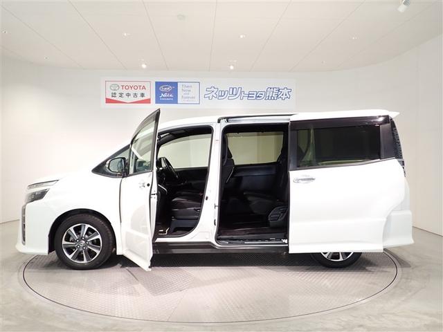 ヴォクシー ＺＳ　煌　地上デジタル　ＴＳＳ　両側パワードア　アイドリングストップ車　パワーウィンド　横滑防止　整備記録簿　ＤＶＤ可　盗難防止装置　スマートエントリー　Ｂカメラ　ＬＥＤヘッドライト　メモリーナビ　３列シート（4枚目）