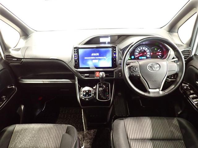 ヴォクシー ＺＳ　煌　地上デジタル　ＴＳＳ　両側パワードア　アイドリングストップ車　パワーウィンド　横滑防止　整備記録簿　ＤＶＤ可　盗難防止装置　スマートエントリー　Ｂカメラ　ＬＥＤヘッドライト　メモリーナビ　３列シート（13枚目）