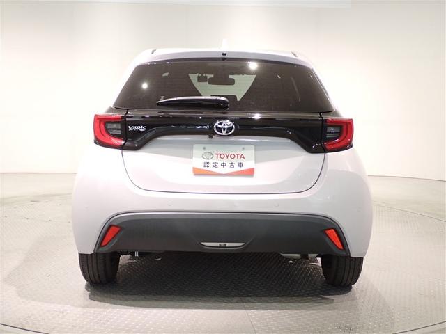 ヤリス Ｇ　スマートエントリー　ナビＴＶ　記録簿付き　地デジフルセグＴＶ　誤発進抑制装置　ＬＥＤ　キーレスエントリー　オートエアコン　横滑り防止機能　盗難防止　バックモニター　メモリナビ　ＡＢＳ　エアバッグ（6枚目）