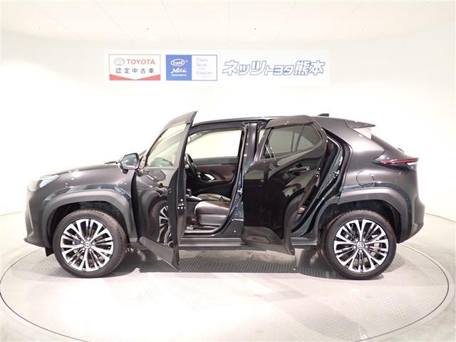 ヤリスクロス ハイブリッドＺ　スマキー　リモコンキー　地上デジタルＴＶ　テレビ　衝突被害軽減ブレーキ　イモビライザー　エアコン　パワーシート　オートクルーズ　アルミホイール　バックガイドモニター　ＬＥＤヘッドライト　１オナ　ＡＢＳ（4枚目）