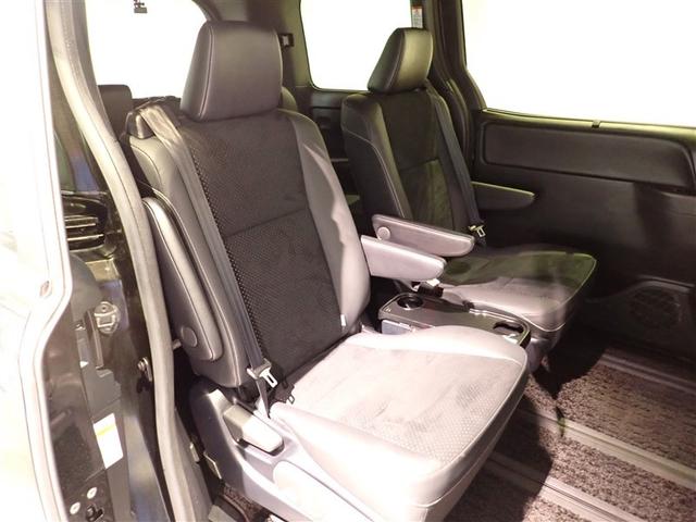 ヴォクシー ハイブリッドＺＳ　プリクラッシュ　スマキー　１オーナー　オートエアコン　ナビＴＶ　ＥＴＣ車載器　イモビ　ＬＥＤヘッドライ　アルミ　地デジ　エアバック　両席エアバック　ＡＢＳ　キーレス　３列シート　メモリーナビ（12枚目）