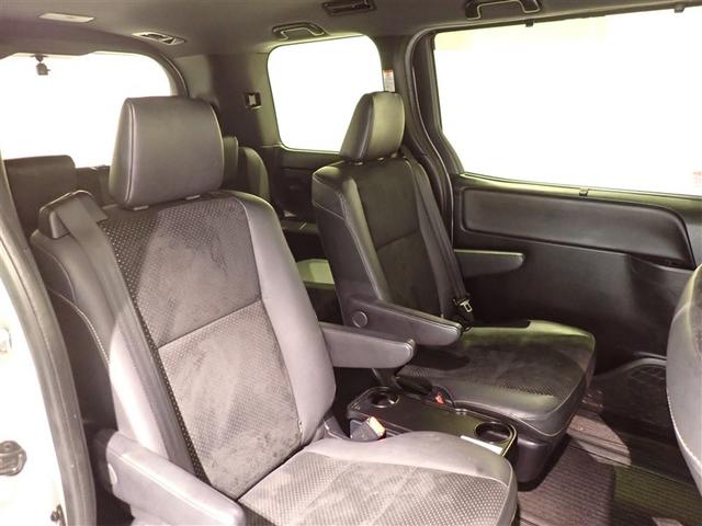 ヴォクシー ＺＳ　煌　地上デジタル　ＴＳＳ　両側パワードア　アイドリングストップ車　パワーウィンド　横滑防止　１オーナ　ＤＶＤ可　盗難防止装置　スマートエントリー　Ｂカメラ　ＬＥＤヘッドライト　メモリーナビ　３列シート（8枚目）