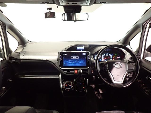 ヴォクシー ＺＳ　煌　地上デジタル　ＴＳＳ　両側パワードア　アイドリングストップ車　パワーウィンド　横滑防止　１オーナ　ＤＶＤ可　盗難防止装置　スマートエントリー　Ｂカメラ　ＬＥＤヘッドライト　メモリーナビ　３列シート（9枚目）