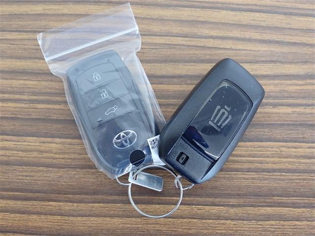 クラウンスポーツ Ｚ　パノラマＳＲ　フルタイム４ＷＤ　運転席パワーシート　ＬＥＤヘッドライト　地デジＴＶ　ＡＷ　クルーズコントロール　ナビＴＶ　パワステ　メモリーナビ　エアバッグ　キーレス　ＡＢＳ　トップビュー　横滑り防止（29枚目）