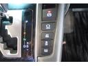 Ｚ　ゴールデンアイズ　オートエアコン　記録簿　キーレス　ＥＴＣ車載器　盗難防止システム　ナビＴＶ　クルーズコントロール　Ｂカメラ　４ＷＤ　３列シート　サンルーフ　スマートキー　ＤＶＤ再生　メモリーナビ　パワーシート　ＰＣＳ（15枚目）
