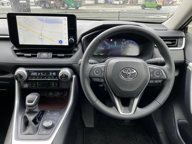 ＲＡＶ４ ハイブリッドＧ　Ｅ－Ｆｏｕｒ　４ＷＤ　純正１０．５型ナビ・フルセグＴＶ　全方位カメラ　パノラマルーフ　ワンオーナー・禁煙車　本革パワーシート（エアコン・ヒーター）　レーダークルーズコントロール　ビルトインＥＴＣ２．０（27枚目）