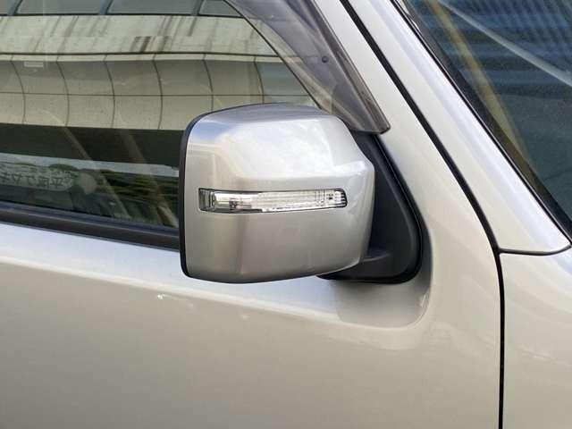 ジムニー ランドベンチャー　４ＷＤ　ターボ　５速マニュアル車　シートヒーター　バックカメラ　ナビ　Ｂｌｕｅｔｏｏｔｈ　キーレス　ＥＴＣ　プライバシーガラス　アルミホイール　電動格納ミラー（7枚目）