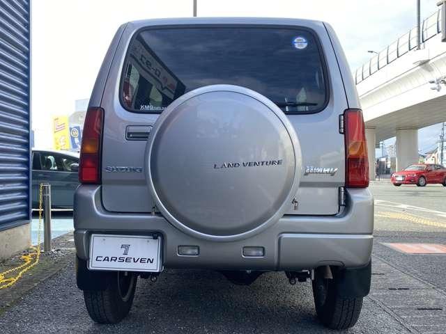 ジムニー ランドベンチャー　４ＷＤ　ターボ　５速マニュアル車　シートヒーター　バックカメラ　ナビ　Ｂｌｕｅｔｏｏｔｈ　キーレス　ＥＴＣ　プライバシーガラス　アルミホイール　電動格納ミラー（10枚目）