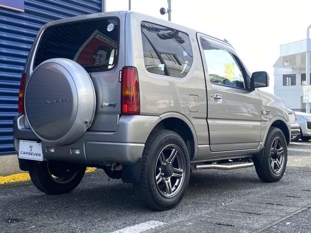 ジムニー ランドベンチャー　４ＷＤ　ターボ　５速マニュアル車　シートヒーター　バックカメラ　ナビ　Ｂｌｕｅｔｏｏｔｈ　キーレス　ＥＴＣ　プライバシーガラス　アルミホイール　電動格納ミラー（11枚目）