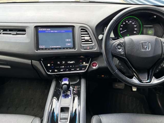 ヴェゼル ハイブリッドＺ・ホンダセンシング　パドルシフト　クルーズコントロール　ナビＴＶ　バックカメラ　Ｂｌｕｅｔｏｏｔｈ　ＵＳＢ　ＨＤＭＩ　ドラレコ　ＥＴＣ　衝突被害軽減ブレーキ　レーンアシスト　オートヘッドライト（13枚目）
