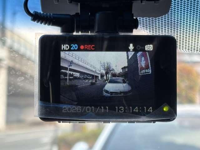 ヴェゼル ハイブリッドＺ・ホンダセンシング　パドルシフト　クルーズコントロール　ナビＴＶ　バックカメラ　Ｂｌｕｅｔｏｏｔｈ　ＵＳＢ　ＨＤＭＩ　ドラレコ　ＥＴＣ　衝突被害軽減ブレーキ　レーンアシスト　オートヘッドライト（24枚目）