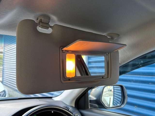 ヴェゼル ハイブリッドＺ・ホンダセンシング　パドルシフト　クルーズコントロール　ナビＴＶ　バックカメラ　Ｂｌｕｅｔｏｏｔｈ　ＵＳＢ　ＨＤＭＩ　ドラレコ　ＥＴＣ　衝突被害軽減ブレーキ　レーンアシスト　オートヘッドライト（25枚目）