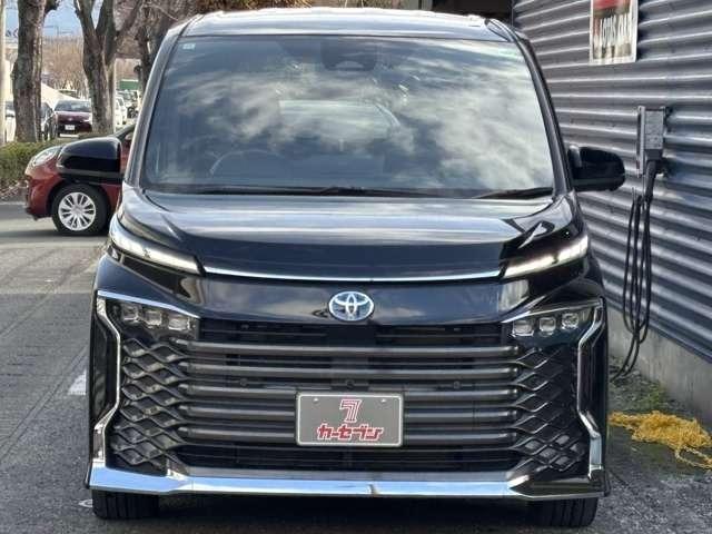 ヴォクシー ハイブリッドＳ－Ｚ　７人乗り　ナビ　Ｂｌｕｅｔｏｏｔｈ　クルーズコントロール　ドラレコ　ＥＴＣ　両側パワースライドドア　シートヒーター　オートヘッドライト　オートマチックハイビーム（2枚目）