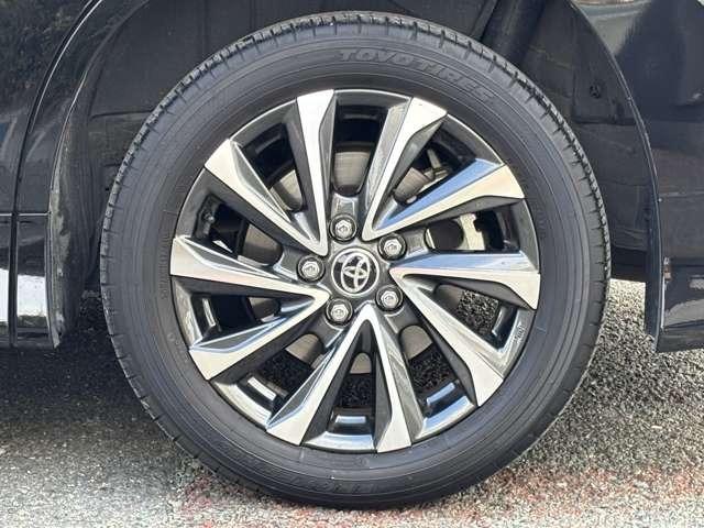 ヴォクシー ハイブリッドＳ－Ｚ　７人乗り　ナビ　Ｂｌｕｅｔｏｏｔｈ　クルーズコントロール　ドラレコ　ＥＴＣ　両側パワースライドドア　シートヒーター　オートヘッドライト　オートマチックハイビーム（9枚目）