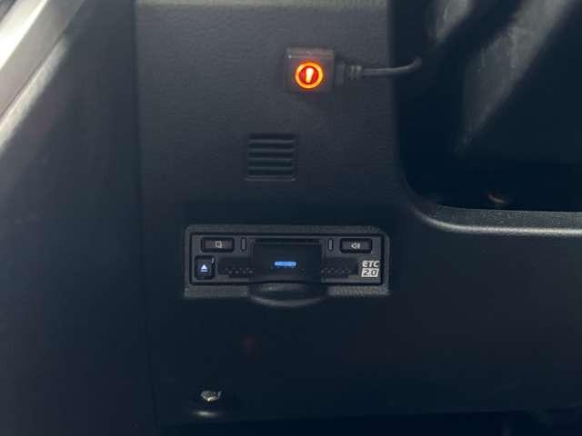 ヴォクシー ハイブリッドＳ－Ｚ　７人乗り　ナビ　Ｂｌｕｅｔｏｏｔｈ　クルーズコントロール　ドラレコ　ＥＴＣ　両側パワースライドドア　シートヒーター　オートヘッドライト　オートマチックハイビーム（25枚目）