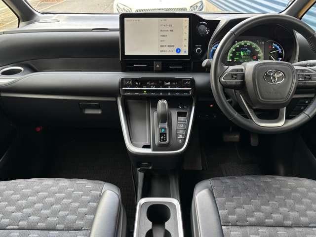 ヴォクシー ハイブリッドＳ－Ｚ　７人乗り　ナビ　Ｂｌｕｅｔｏｏｔｈ　クルーズコントロール　ドラレコ　ＥＴＣ　両側パワースライドドア　シートヒーター　オートヘッドライト　オートマチックハイビーム（53枚目）