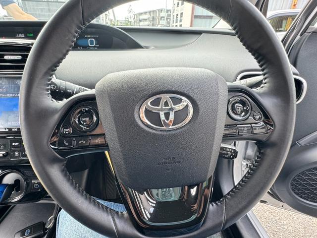 プリウス Ａ　９インチナビ　バックカメラ　運転席パワーシート　ヘッドライトディスプレイ　取説あり　スペアキーあり　ＥＴＣ（24枚目）