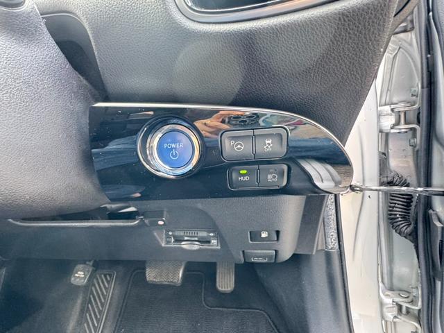 プリウス Ａ　９インチナビ　バックカメラ　運転席パワーシート　ヘッドライトディスプレイ　取説あり　スペアキーあり　ＥＴＣ（25枚目）