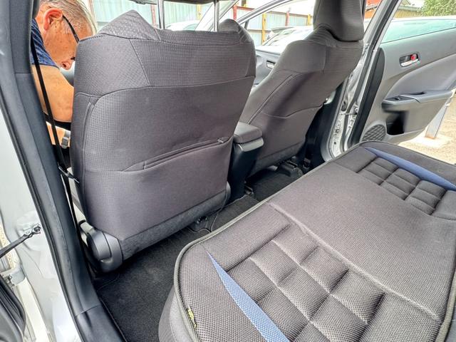 プリウス Ａ　９インチナビ　バックカメラ　運転席パワーシート　ヘッドライトディスプレイ　取説あり　スペアキーあり　ＥＴＣ（37枚目）