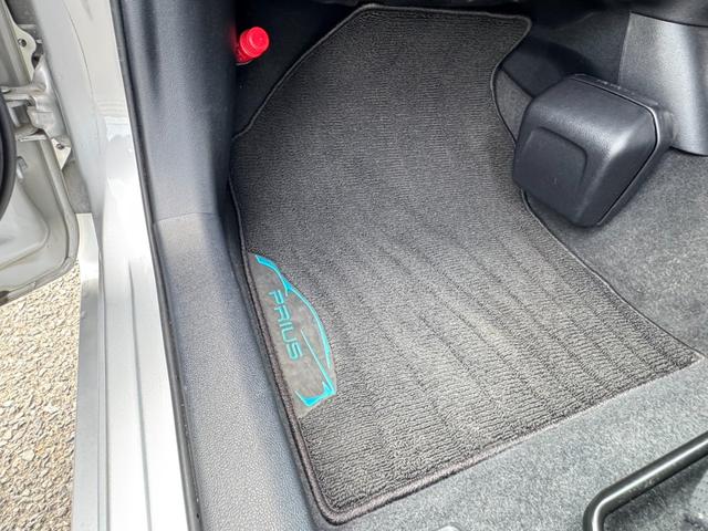 プリウス Ａ　９インチナビ　バックカメラ　運転席パワーシート　ヘッドライトディスプレイ　取説あり　スペアキーあり　ＥＴＣ（48枚目）