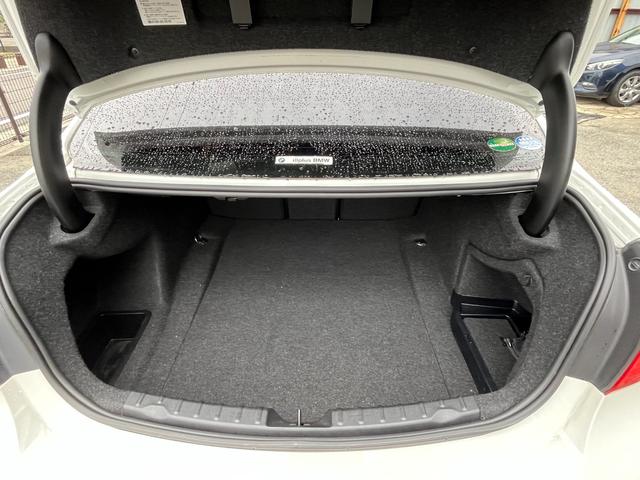 ３シリーズ ３２０ｉ　ＥＴＣ　バックカメラ　デイライトコーティング　シートヒーター　ナビ（17枚目）