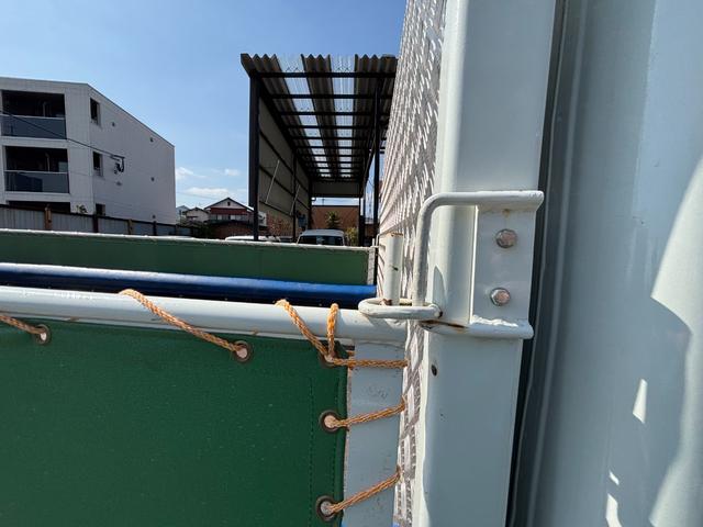 キャンター ダンプ　ダンプ　あおりあり　荷台あおりと運転席後ろ縞鋼板あり運転席助手席ビニールあり　メッキパーツ　ＥＴＣ　ディーゼル（22枚目）