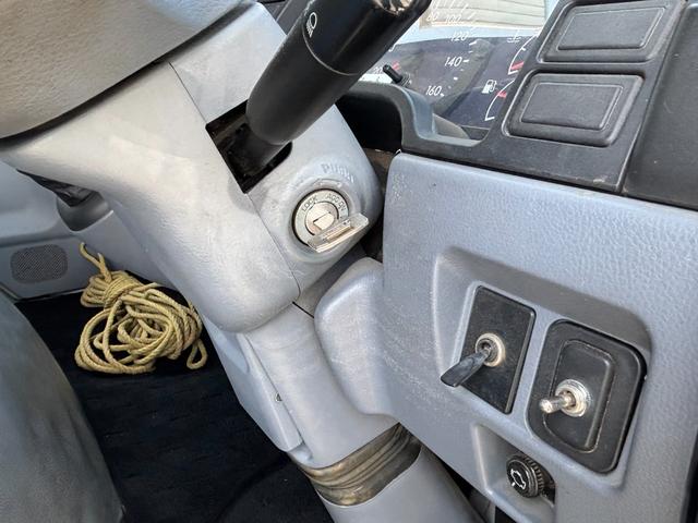 キャンター ダンプ　ダンプ　あおりあり　荷台あおりと運転席後ろ縞鋼板あり運転席助手席ビニールあり　メッキパーツ　ＥＴＣ　ディーゼル（50枚目）