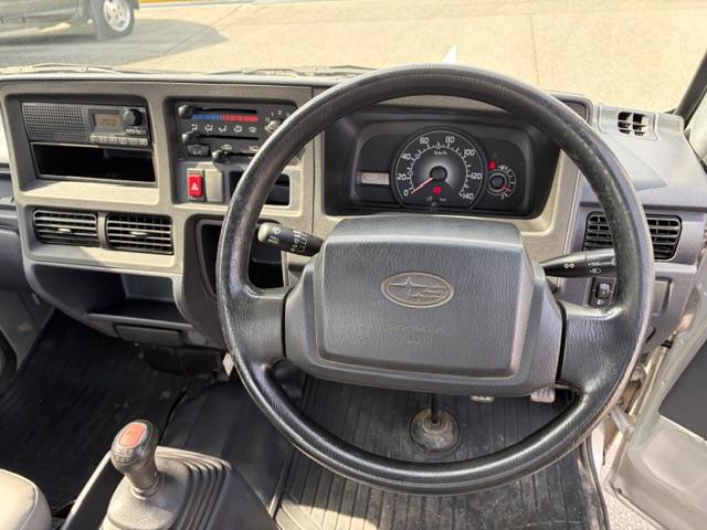 サンバートラック ＴＢ　５速マニュアル　４ＷＤ　三方開（20枚目）