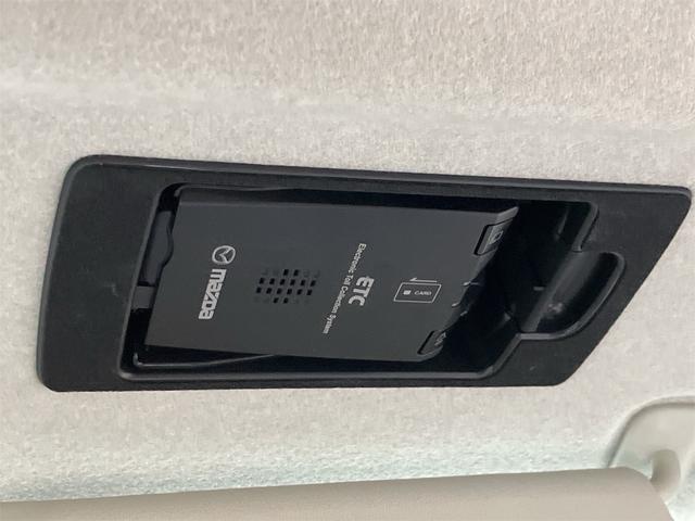 プレマシー ２０ＣＳ　両側電動スライドドア　ナビ地デジＴＶ　バックカメラ　Ｂｌｕｅｔｏｏｔｈ　キーレスエントリー　ＥＴＣ　オートエアコン　電動格納ドアミラー　７人乗り　車検令和８年１２月　レンタＵＰ（10枚目）