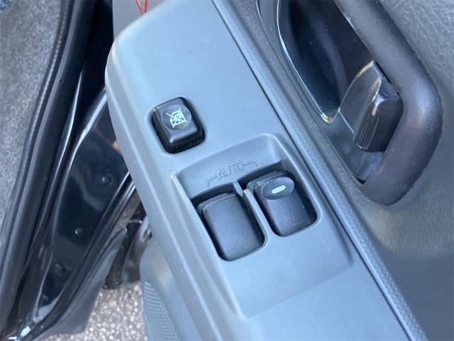 ミニキャブバン ブラボー　ＥＴＣ　キーレスエントリー　ＣＤデッキ　オートマ車　両側スライドドア　ＡＢＳ　運転席助手席エアバック　走行５３０００ｋｍ（9枚目）