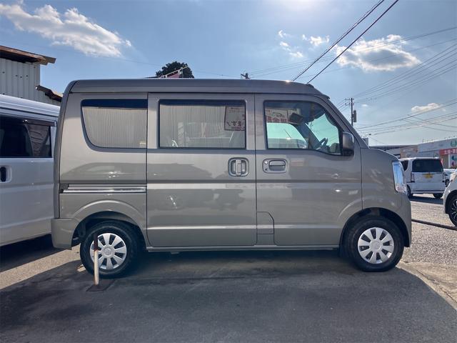 エブリイ ジョイン　ＣＶＴ　衝突被害軽減システム　クリアランスソナー　レーンアシスト　両側スライドドア　スマートキー　アイドリングストップ　電動格納ミラー　シートヒーター　オートライト　ＬＥＤヘッドランプ（6枚目）