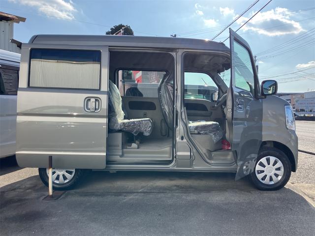 エブリイ ジョイン　ＣＶＴ　衝突被害軽減システム　クリアランスソナー　レーンアシスト　両側スライドドア　スマートキー　アイドリングストップ　電動格納ミラー　シートヒーター　オートライト　ＬＥＤヘッドランプ（7枚目）