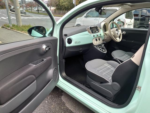 ５００ ツインエア　ラウンジ　ガラスルーフ　チェック柄シート　デジタルインナーミラー　前後ドラレコ　バックカメラ　純正１５ＡＷ（10枚目）